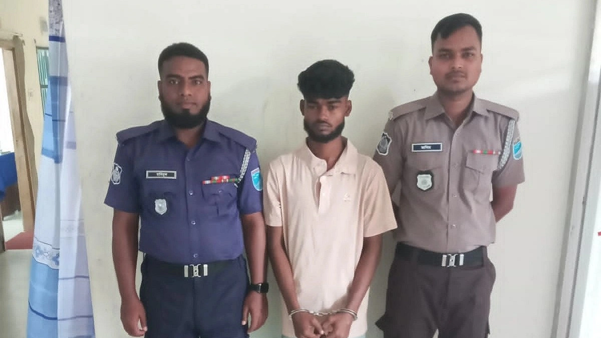 মাদ্রাসাছাত্রীকে আটকে রেখে ধর্ষণ, গ্রেপ্তার যুবক