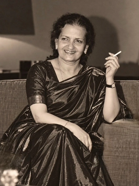 শুধু সিগারেট বিরতির কারণে পাকিজা চলচ্চিত্র পুরো দেখতে ছয়বার হলে গিয়েছিলেন বেগম আখতার