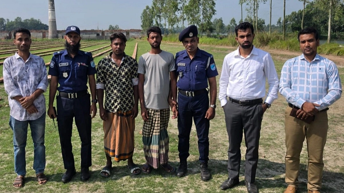 কৃষিজমির মাটি উত্তোলন, সাটুরিয়ায় দুইজনকে ৩ লাখ টাকা জরিমানা