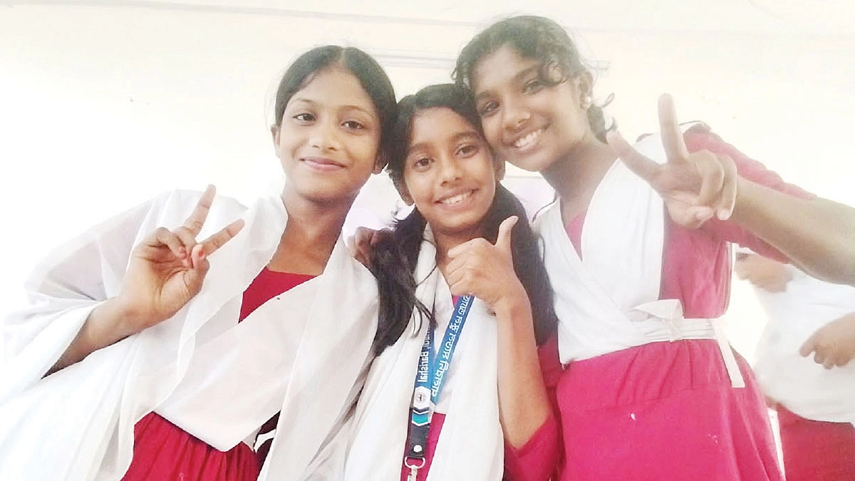 বিদ্যুৎস্পৃষ্ট হয়ে বিপন্ন জীবন