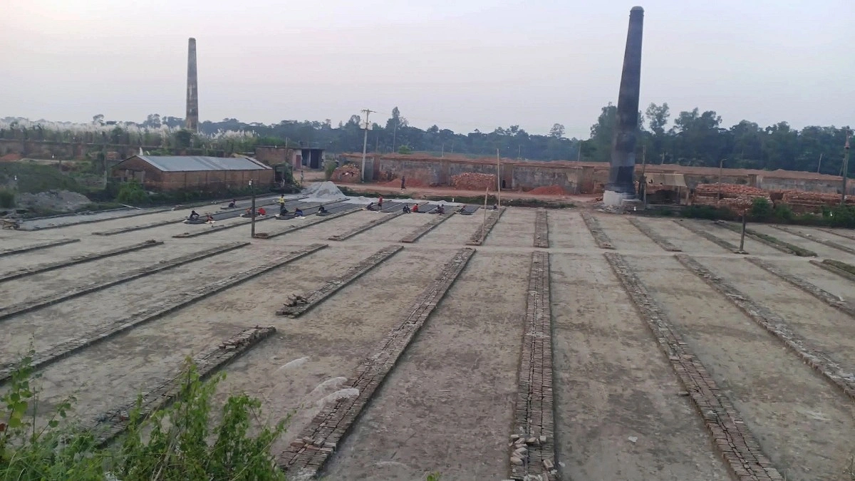 নবায়ন নেই কাগজপত্র, তবু চলছে ইটভাটা চালুর প্রস্তুতি