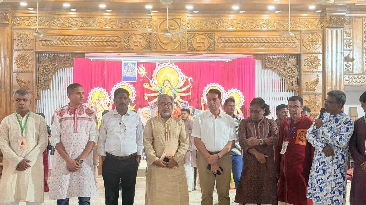 বিএনপির দুর্গাপূজা পর্যবেক্ষণ কমিটির জগন্নাথ হলসহ বিভিন্ন পূজামণ্ডপ পরিদর্শন