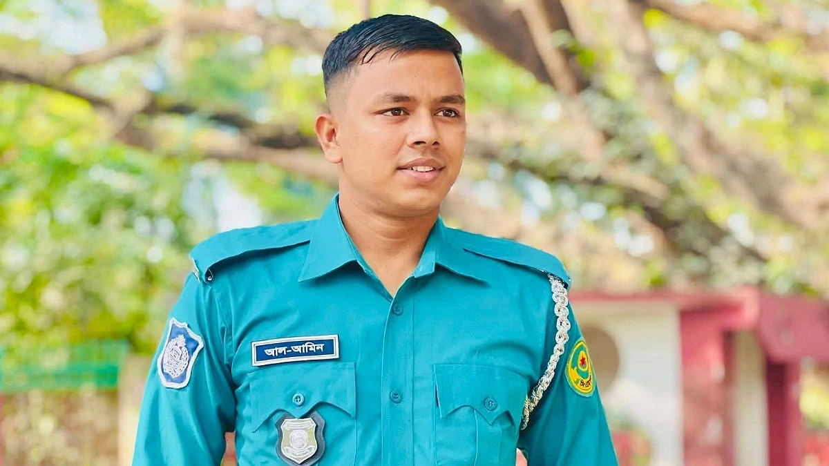 ছিনতাইকারী সন্দেহে ৩ যুবককে ধাওয়া, বাসচাপায় আহত পুলিশ সদস্যের মৃত্যু