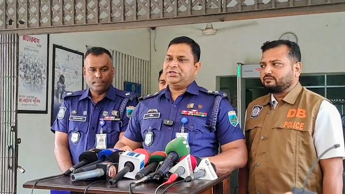 প্রধানমন্ত্রীর প্রেস সচিবের স্টাফ পরিচয়ে প্রতারণা, ছাত্রলীগ নেতা গ্রেপ্তার