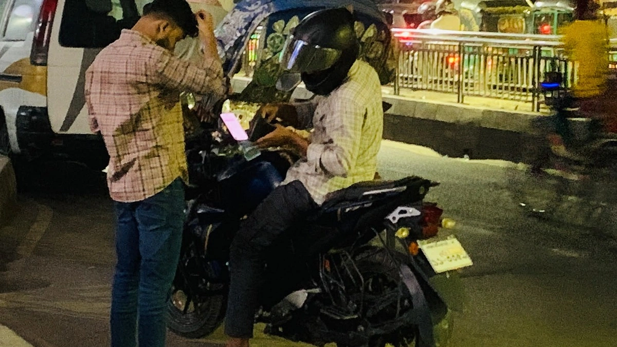 মোটরসাইকেলের সামনে নম্বর প্লেট : আইনের ব্যাপারে সব বাইকার জানেন না