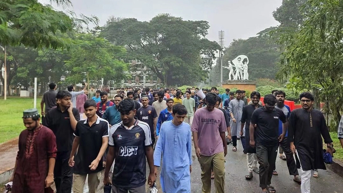 চুয়েটে আজও বিক্ষোভ মিছিল, শাটডাউন গড়াল ১১তম দিনে