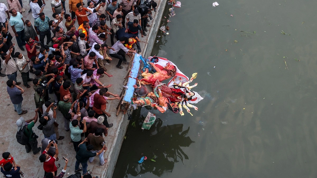 দেবী বিদায়ের ক্ষণ