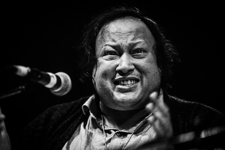 কাওয়ালির পাশাপাশি ভারতীয় শাস্ত্রীয় সংগীতের কিছু ধারাও তার গায়কী সমৃদ্ধ করেছিল