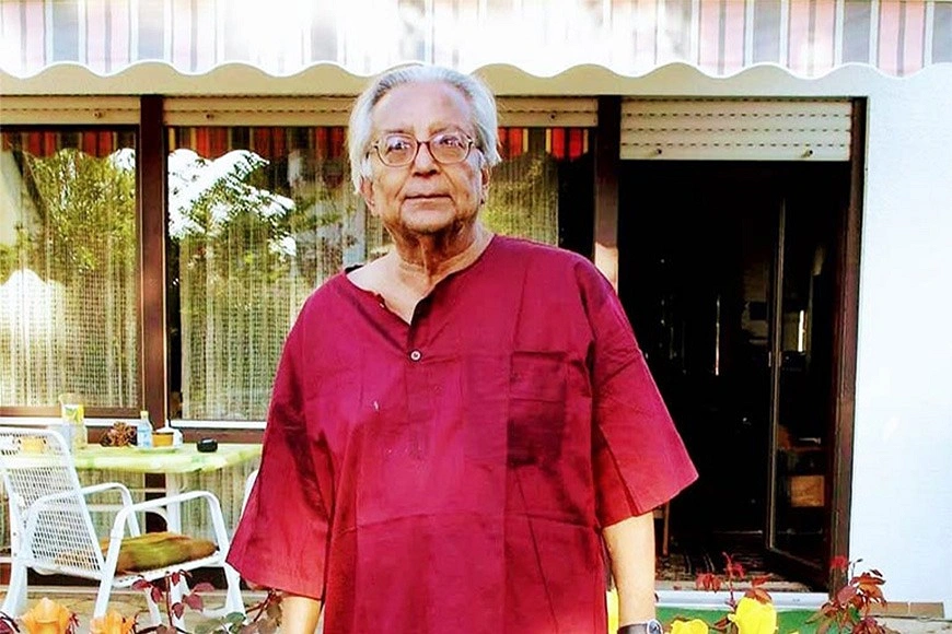 বাংলা ভাষা ও সাহিত্যের প্রতিটি বিষয়ে ছিল আলোকরঞ্জনের অসীম আগ্রহ