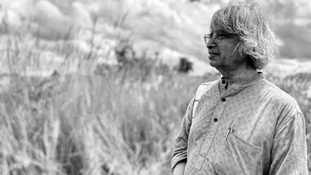 যোগেন চৌধুরী : বিদায় মাস্টার অব আনব্রোকেন লাইন