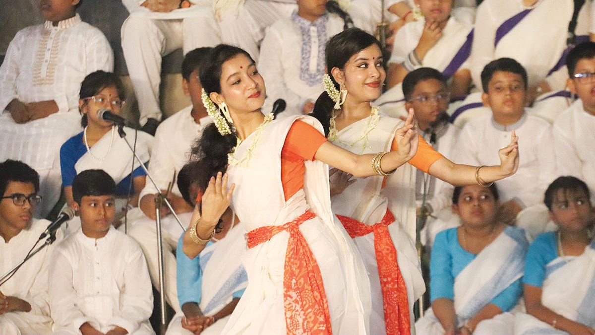 শরৎ উৎসবে সম্প্রীতির জয়গান
