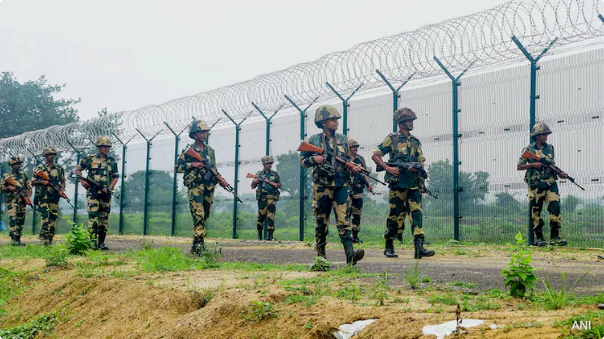 দালালের ‘কাজের প্রলোভন’ আসামে শিশুসহ ১২ বাংলাদেশি