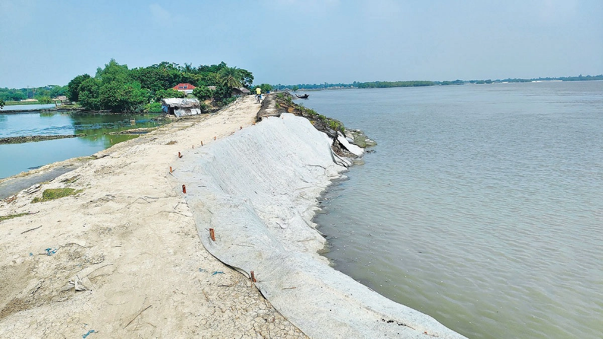 সাতক্ষীরায় প্লাবনের ভয়