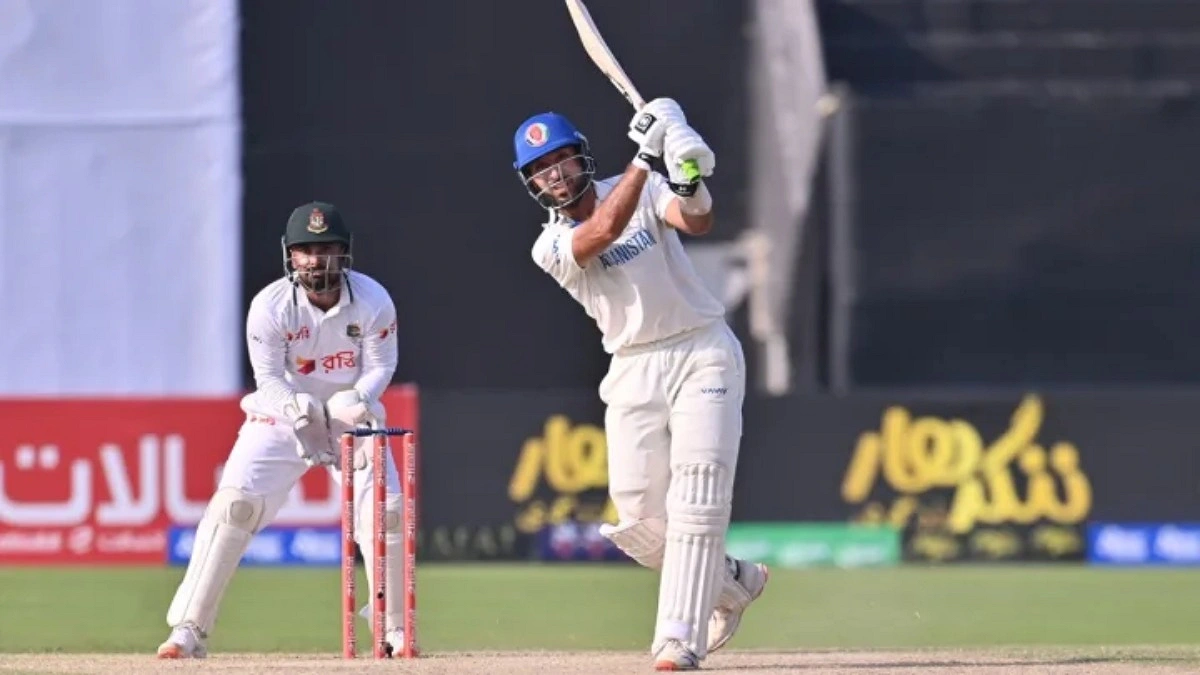 ২ উইকেটে আফগানদের ১০০ পার