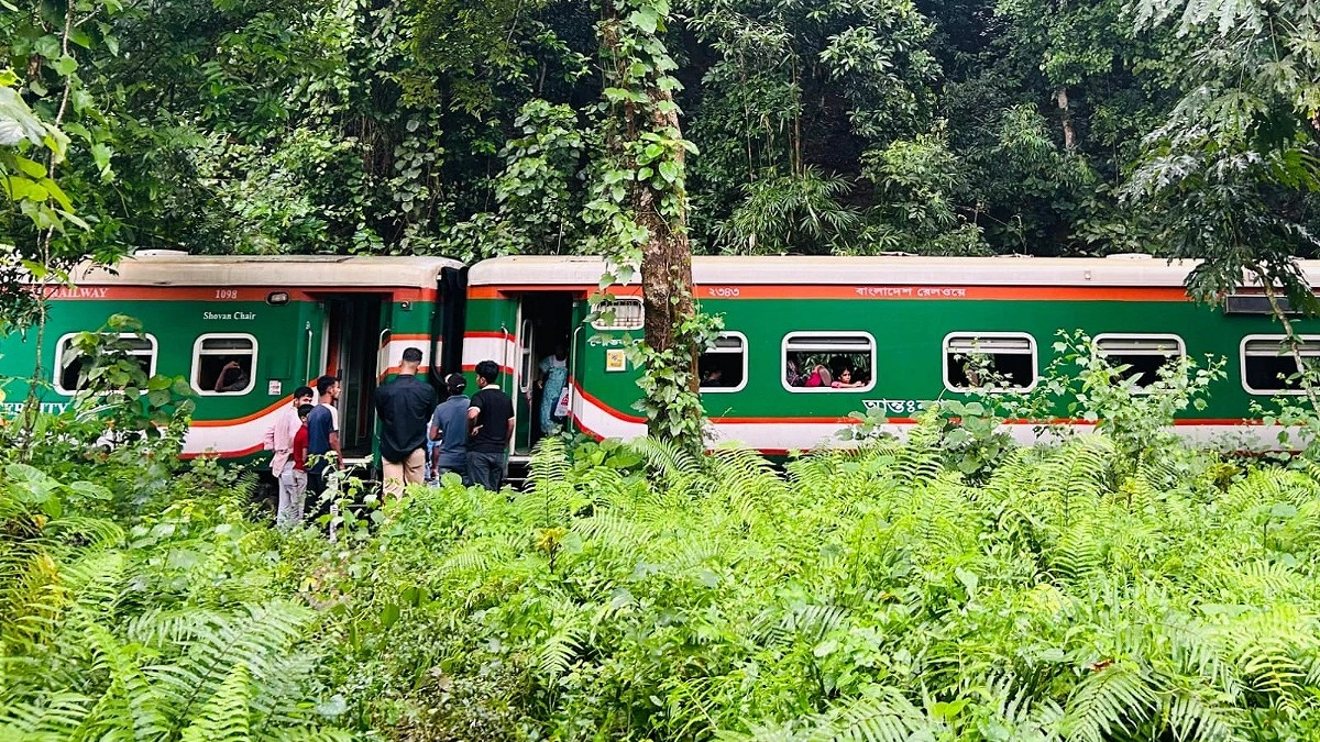 জয়ন্তিকা এক্সপ্রেসের বগি বিচ্ছিন্ন, সিলেটের সঙ্গে রেলযোগাযোগ বন্ধ