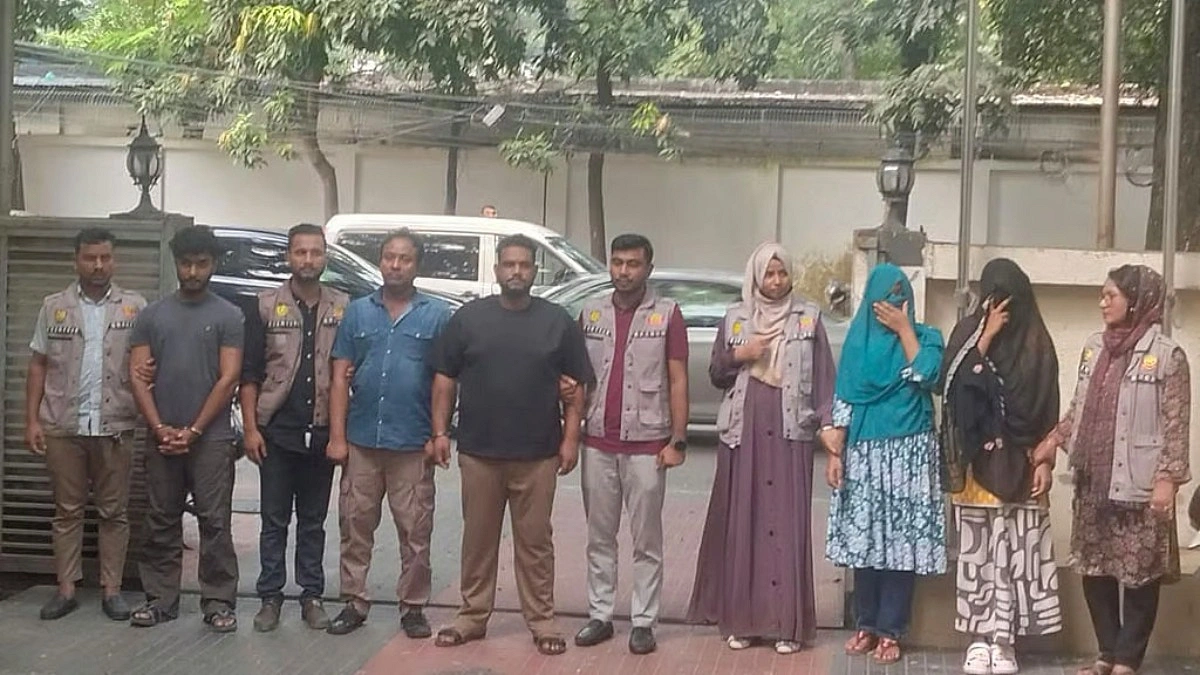 ‘ভাগনের স্ত্রীকে’ নিয়ে ‘হানি-ট্র্যাপ চক্র’ চালাতেন মামা, হোতাসহ গ্রেপ্তার ৫
