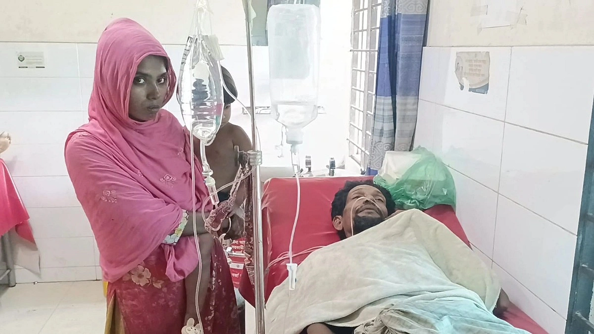 নিজ ঘরে পুষছিলেন গোখরা, কামড় খেয়ে হাসপাতালে ইকবাল