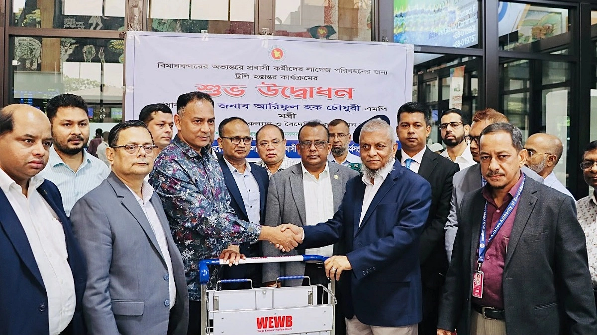 প্রবাসী শ্রমিকদের সেই দেশের আইন মেনে চলার আহ্বান মন্ত্রীর