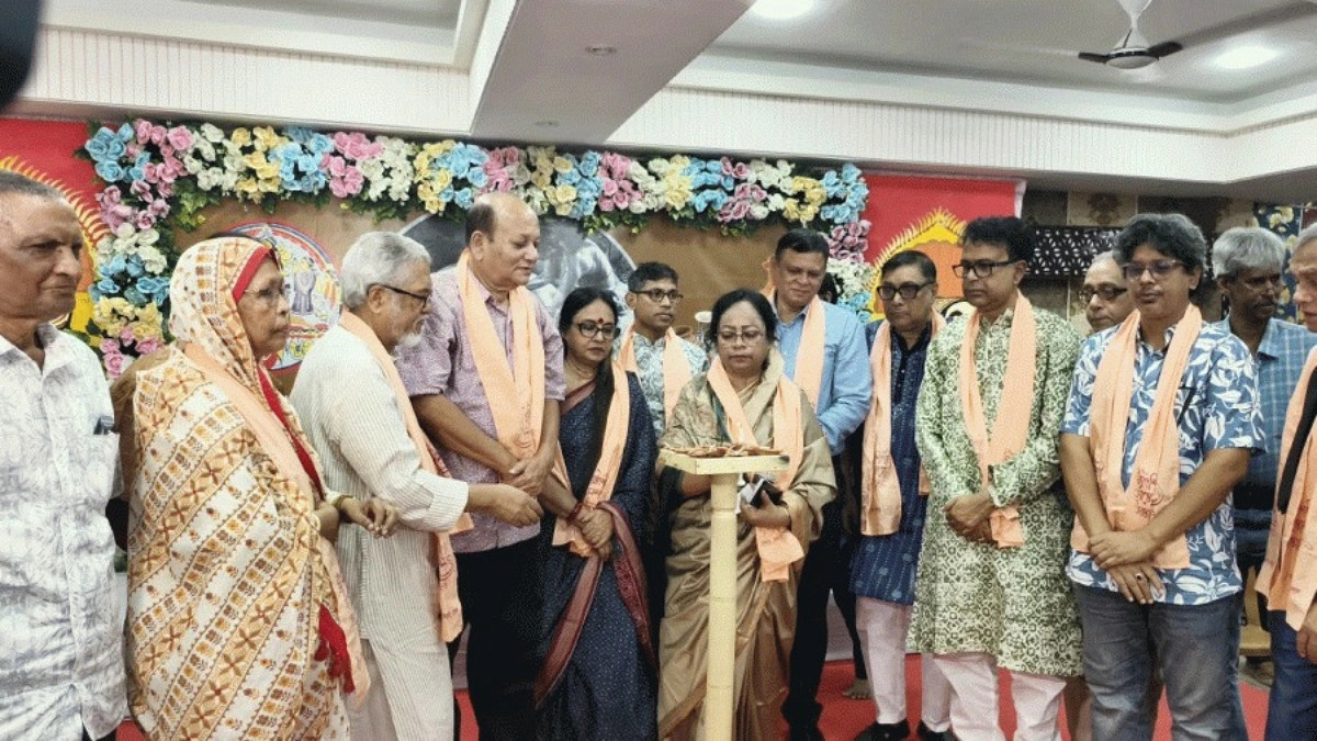 বরিশালে মৃৎশিল্পী সম্মেলন, সম্মাননা পেলেন ১৮ শিল্পী