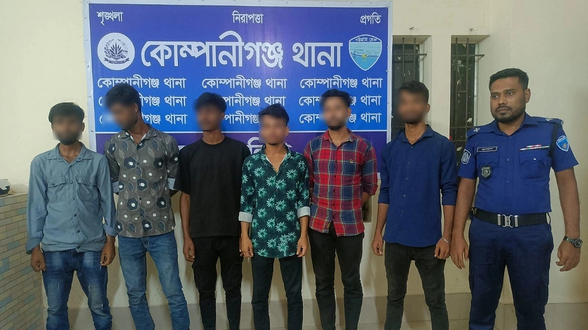 নোয়াখালীতে কিশোর গ্যাংবিরোধী অভিযান, ১০ দিনে আটক ১১০৬
