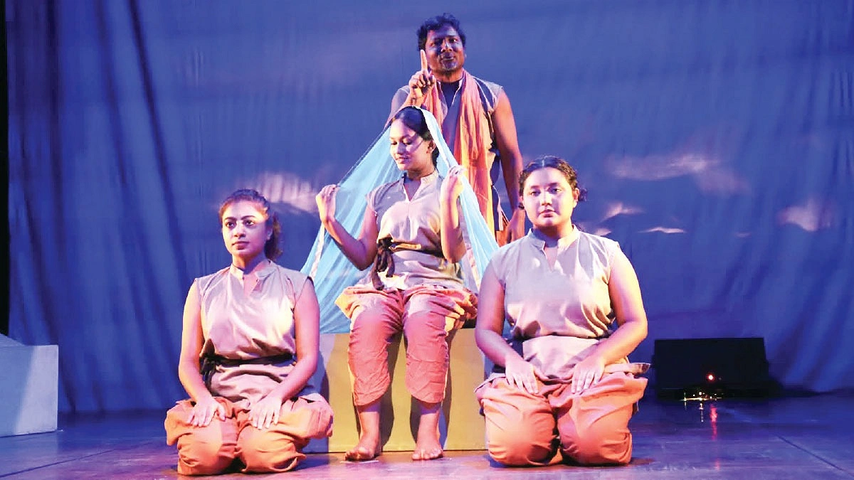 ‘আমিনা সুন্দরী’র শততম মঞ্চায়ন