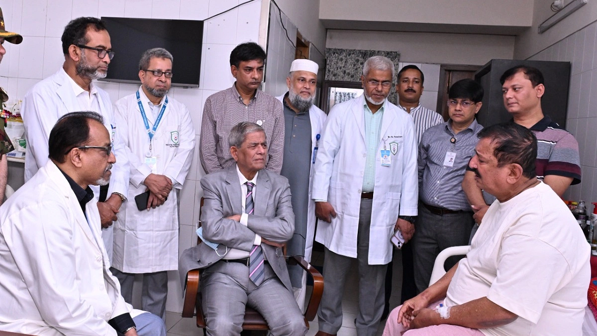 ভূমিমন্ত্রীকে দেখতে হাসপাতালে রাষ্ট্রপতি