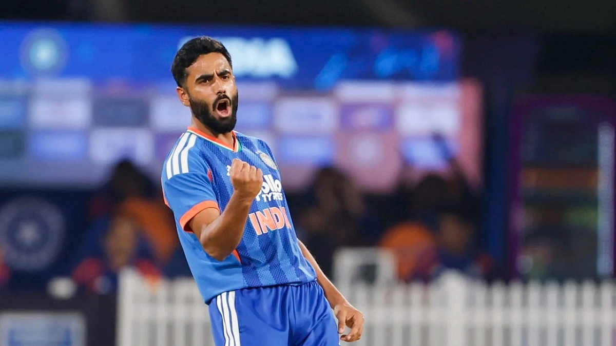 ছক্কা মারলেই পরের বলে নিশ্চিত আউট!