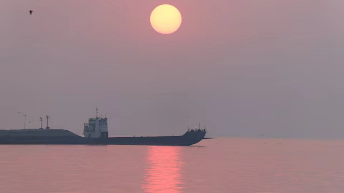 শর্ত না মানলে আর খুলছে না হরমুজ, গালিবাফের হুমকি