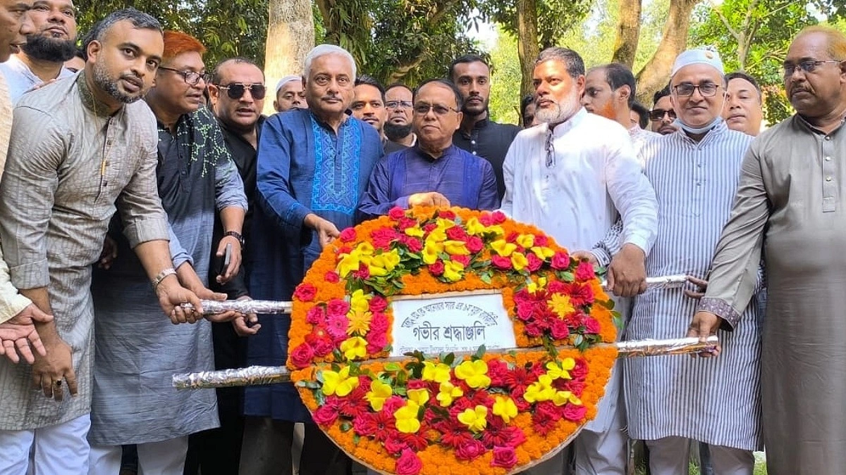 এম কে আনোয়ারের নবম মৃত্যুবার্ষিকী পালিত, হোমনায় দোয়া মাহফিল