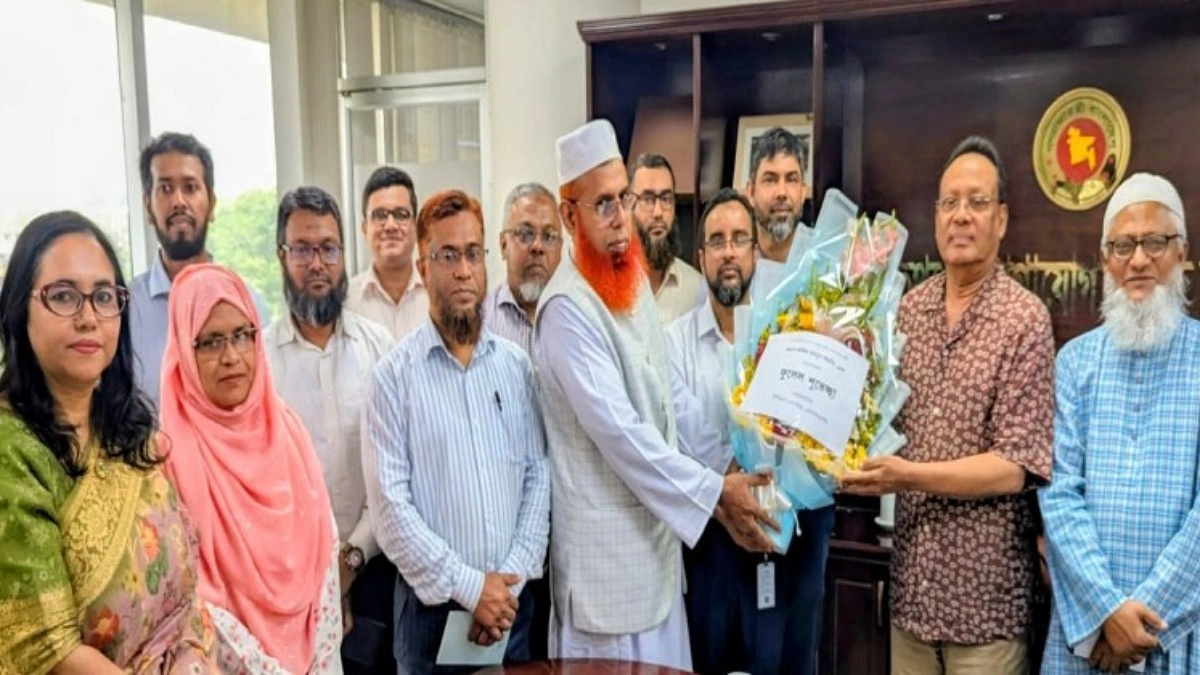 আইসিটি মন্ত্রীকে বিসিএস পোস্টাল অ্যাসোসিয়েশনের নবনির্বাচিত কমিটির শুভেচ্ছা