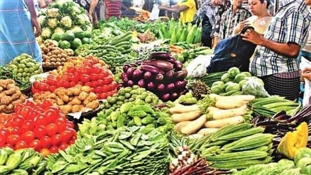 জ্বালানির দাম বাড়তেই নিত্যপণ্যে উত্তাপ