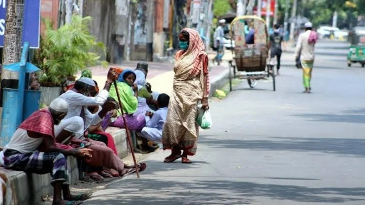 এক বছরে দরিদ্র হয়েছেন ২১ লাখ