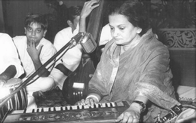 সঙ্গীতই যেন বেগম আখতারের সুস্থতার একমাত্র ঔষধ