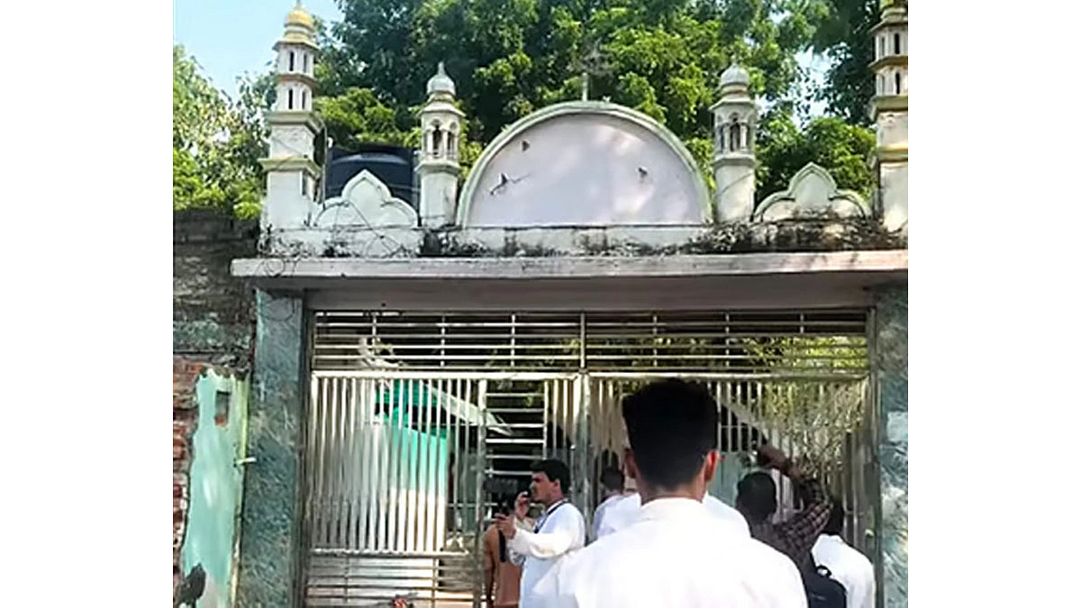 দিল্লিতে দেড়শ বছর পুরনো মসজিদ ভাঙার নোটিস