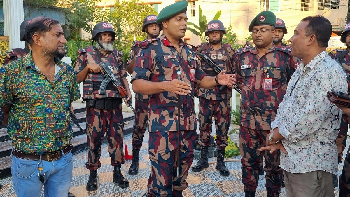 দুর্গাপূজা ঘিরে মৌলভীবাজার সীমান্তে নিরাপত্তা জোরদার, ১২ প্লাটুন বিজিবি মোতায়েন