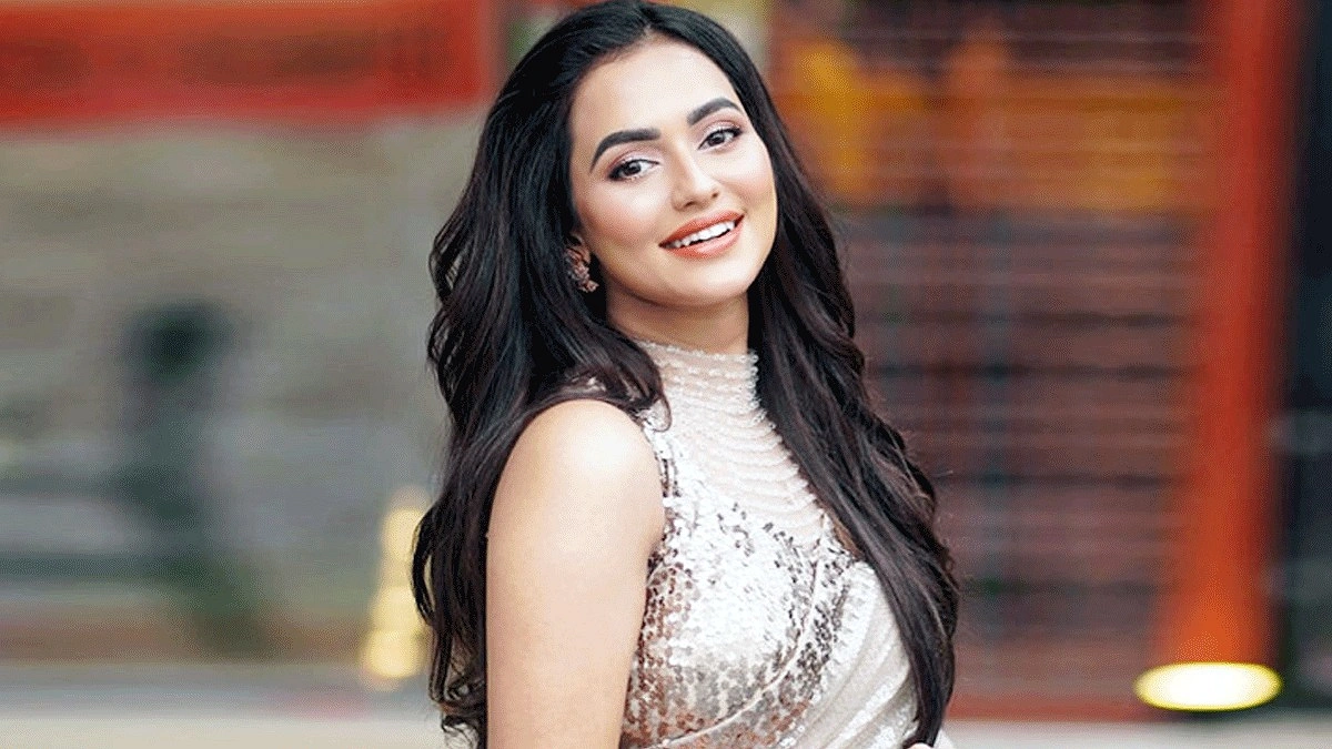 নুসরাত ফারিয়ার ‘লজ্জা’