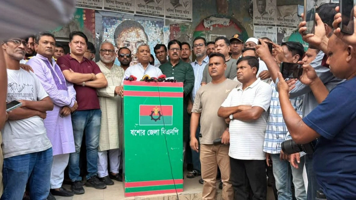 আগামী গ্রীষ্মের আগেই যোগ হবে ৪ হাজার মেগাওয়াট সৌর বিদ্যুৎ