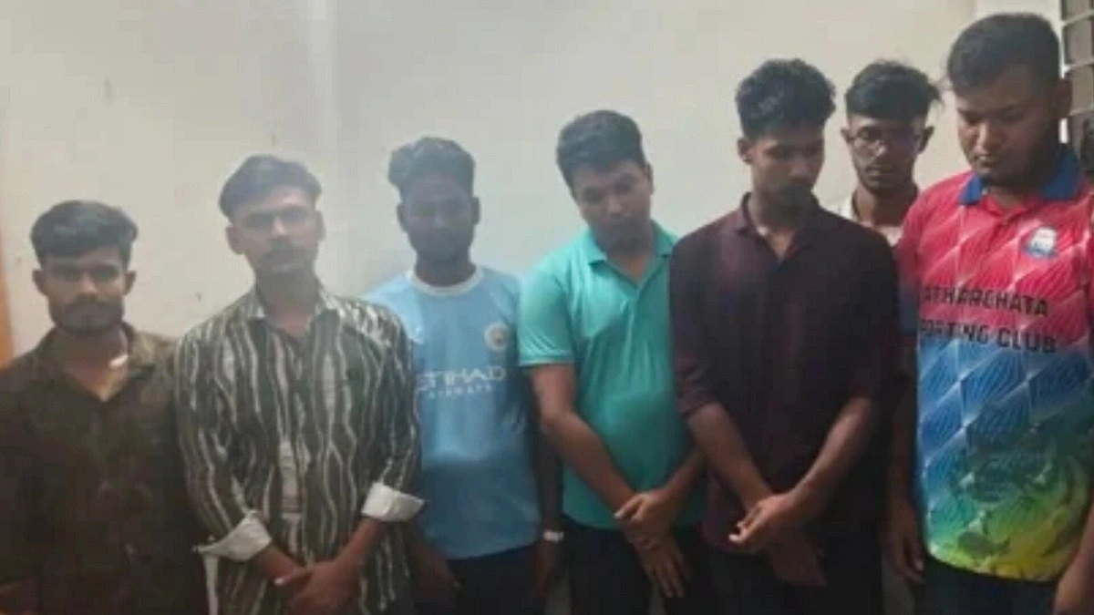 পাথরঘাটায় মাদক ও কিশোর গ্যাংবিরোধী অভিযান, আটক ২১