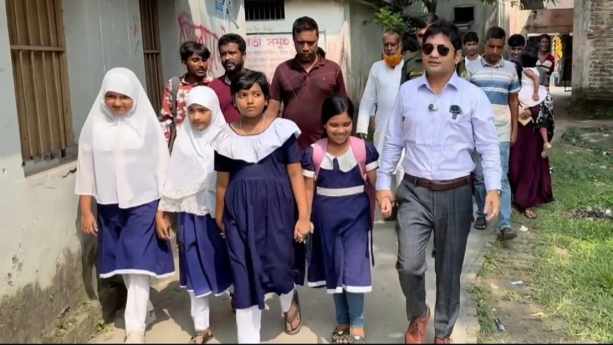 ইউএনওর হাত ধরে স্কুলে ফিরল সেই তুবা