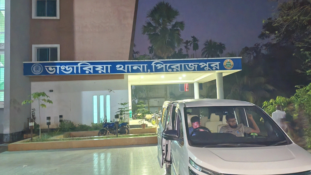 নদীর পাড়ে বাবার অপেক্ষায় থাকা শিশুকে ধর্ষণের অভিযোগ, বৃদ্ধ পলাতক