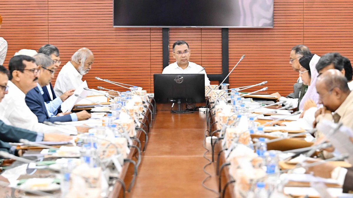 সৌরবিদ্যুতের ব্যবহার বৃদ্ধি ও উন্নয়ন প্রকল্প দ্রুত বাস্তবায়নে গুরুত্ব