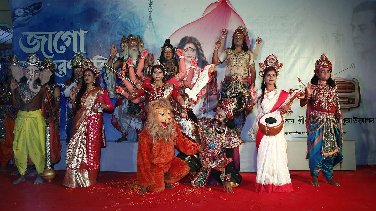 বরিশালে দেবী দুর্গার আগমনী অনুষ্ঠান ‘জাগো দশপ্রহরণধারিণী’