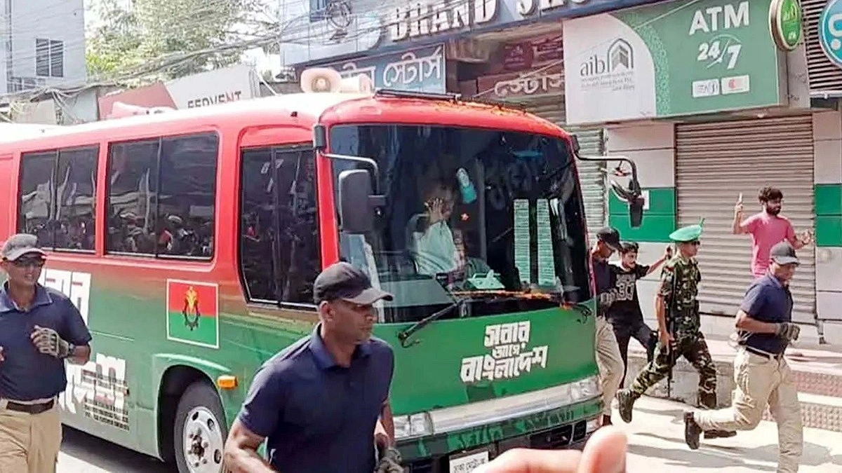 রংপুরে পৌঁছেছেন প্রধানমন্ত্রী