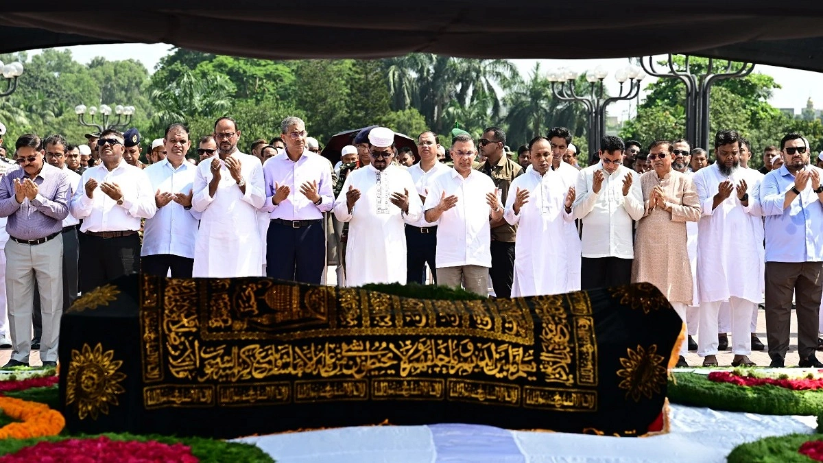 বিএনপি নেতা সালাহউদ্দিন আহমেদের জানাজায় অংশ নিয়েছেন প্রধানমন্ত্রী