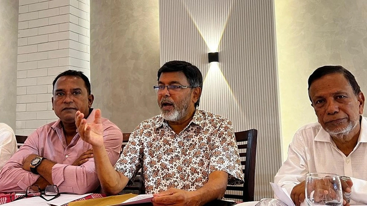 জাহাজে পণ্য ওঠানামার কাজ দিচ্ছে না অ্যাসোসিয়েশন