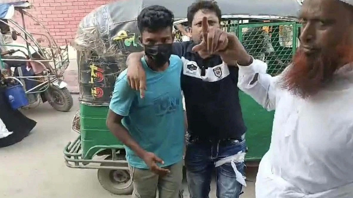 আধিপত্য বিস্তার নিয়ে ফতুল্লায় রক্তক্ষয়ী সংঘর্ষ, আহত ১০