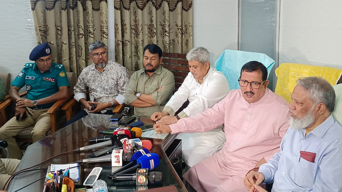 দুষ্কৃতিকারীদের কোনো দল নেই, রাজশাহীতে বিশৃঙ্খলা বরদাশত নয় : ভূমিমন্ত্রী