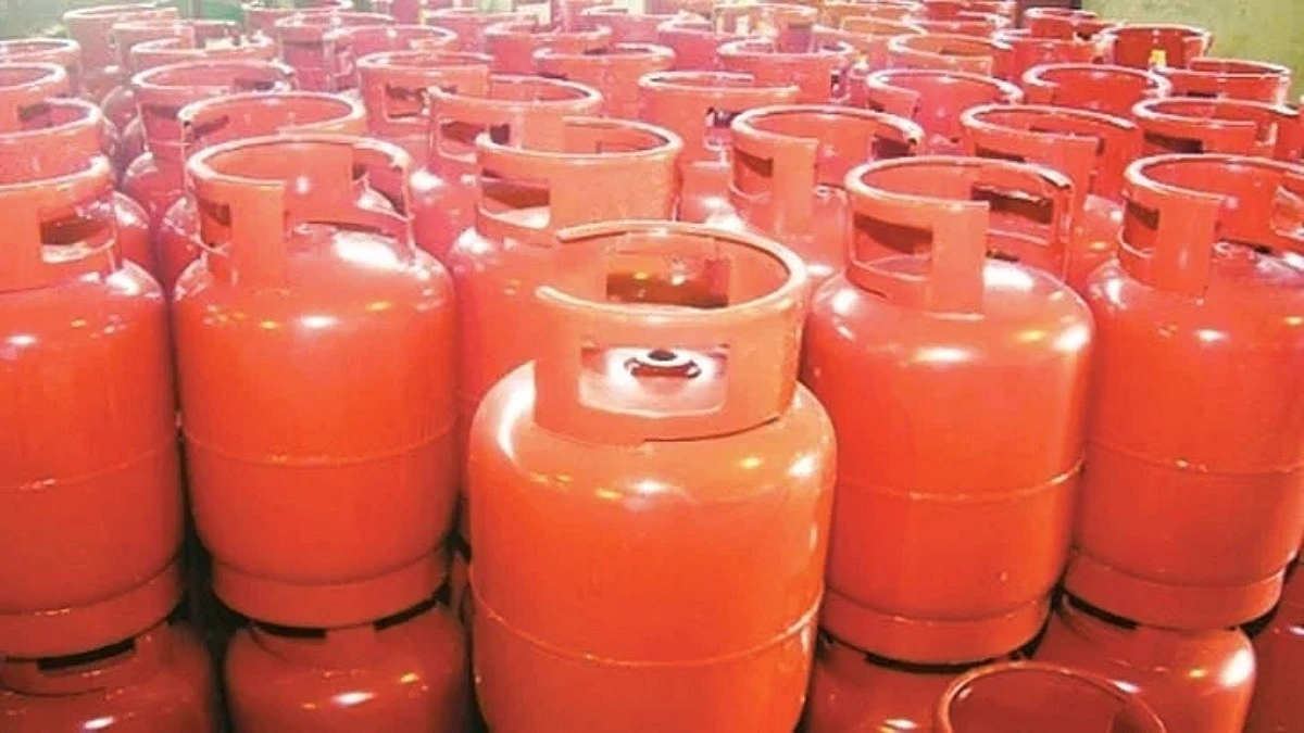 সরকারি দামেই সিলিন্ডার গ্যাস বিক্রির কড়া নির্দেশ