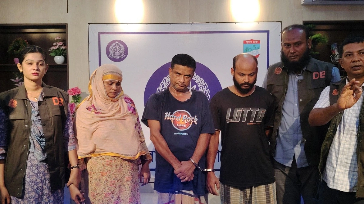 মাগুরায় ৮ হাজার পিস ইয়াবাসহ গ্রেপ্তার ৩, উদ্ধার নগদ টাকা-মোটরসাইকেল