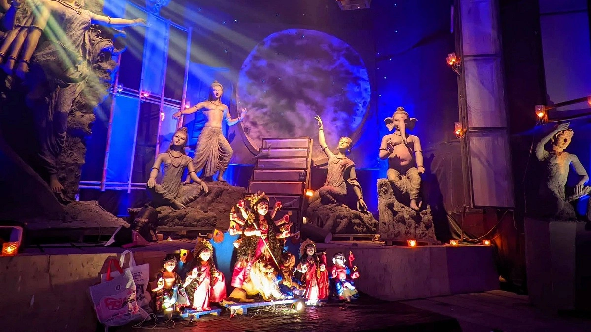 পূজায় প্রতিবাদের ভাষা ও জীবনের গল্প